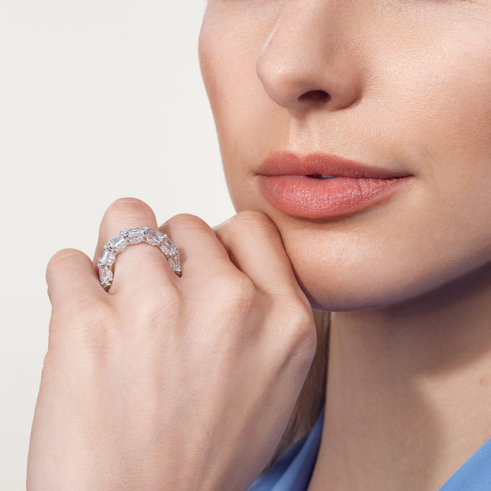 Model Wearing The Grün Eternity Ring view