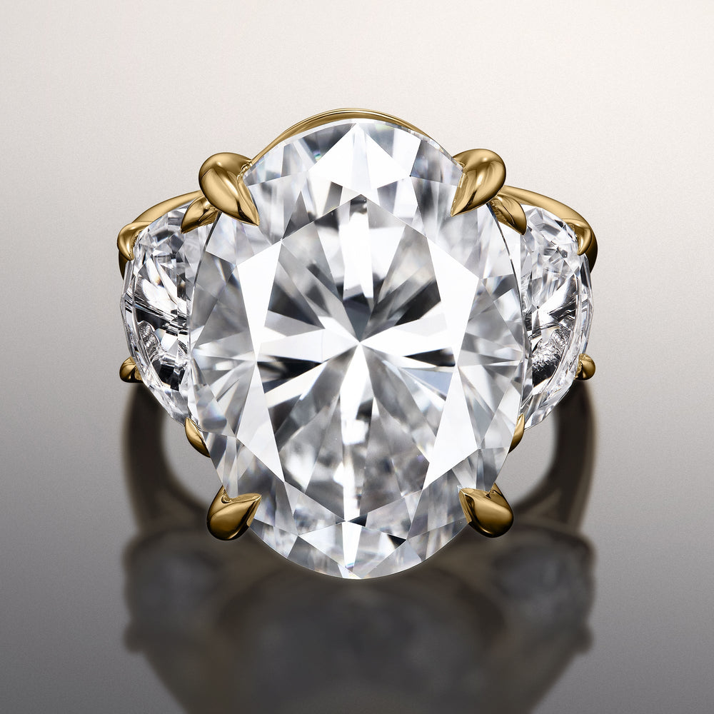 Oval Cut The Cézanne Ring with Lab Grown Diamond in 14KT Yellow Gold view 1

